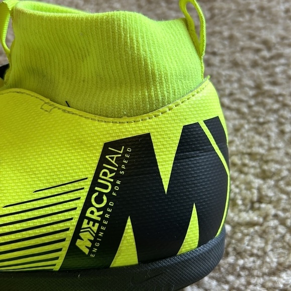 Nike 5.5Y Mercurial Indoor Soccer Cleats - Picture 6 of 8